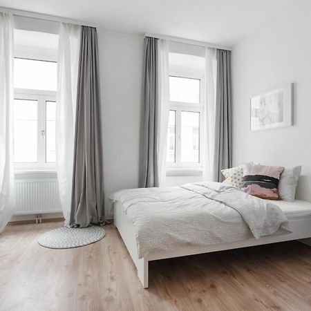 Nice Apartment In Lovely Area Виена Екстериор снимка