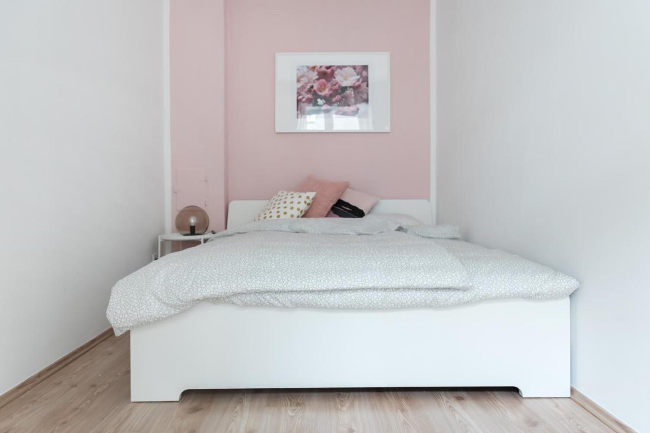Nice Apartment In Lovely Area Виена Екстериор снимка